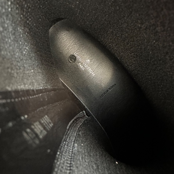 NWB Louis Vuitton Archlight Sneaker Black Rubber Monogram Boot Sz 40 AUTHENTIC❤️ - Picture 10 of 16